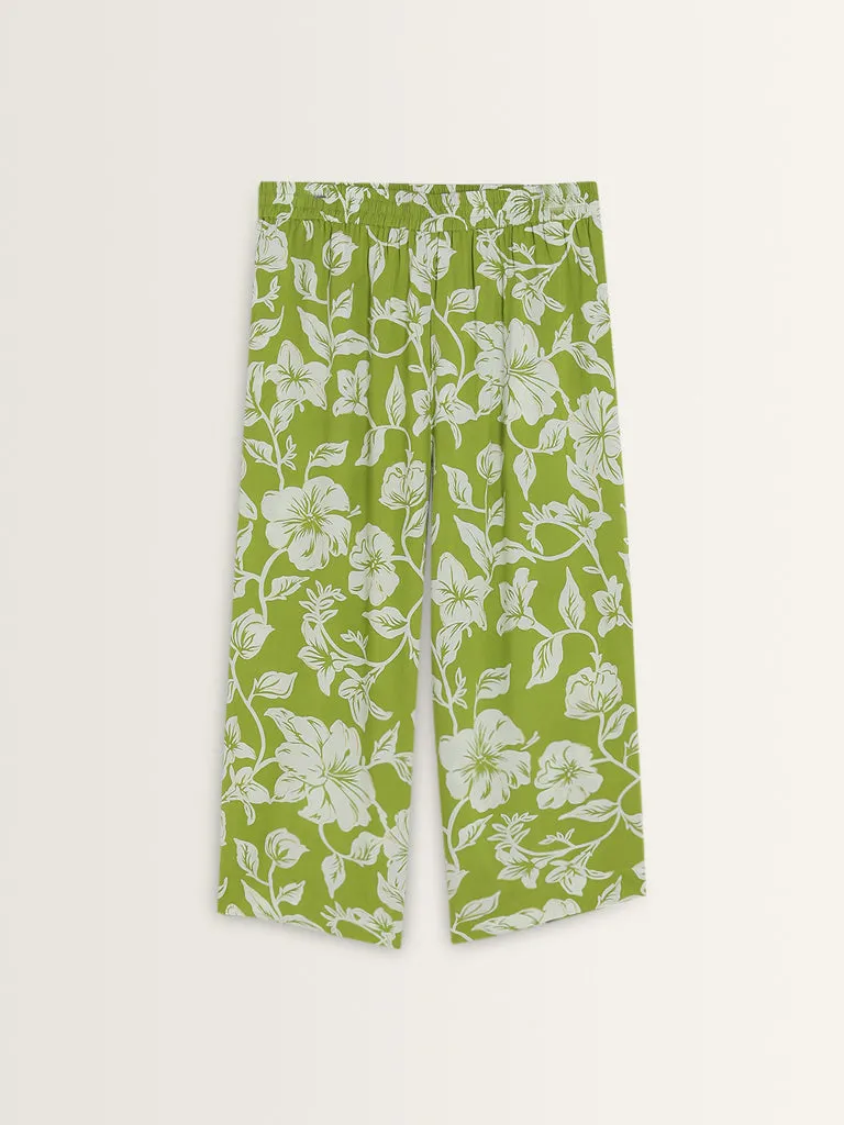 Diza Green Floral Printed Mid-Rise Cotton Ethnic Pants