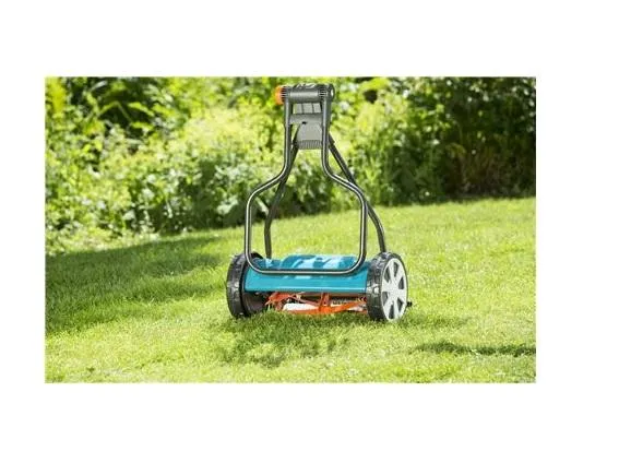 Gardena Classic Cylinder Lawnmower 330