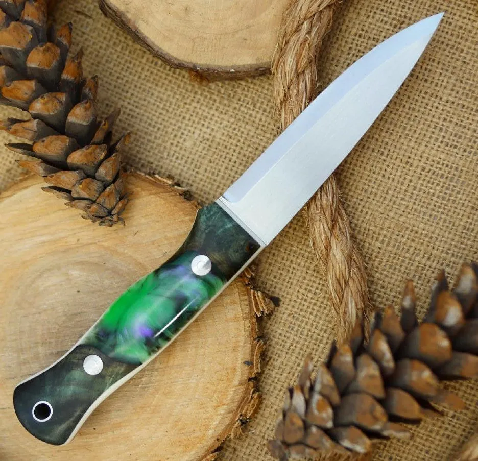 Mountaineer: Green Shockwood & White Linen