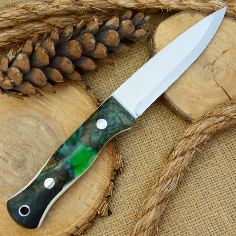 Mountaineer: Green Shockwood & White Linen