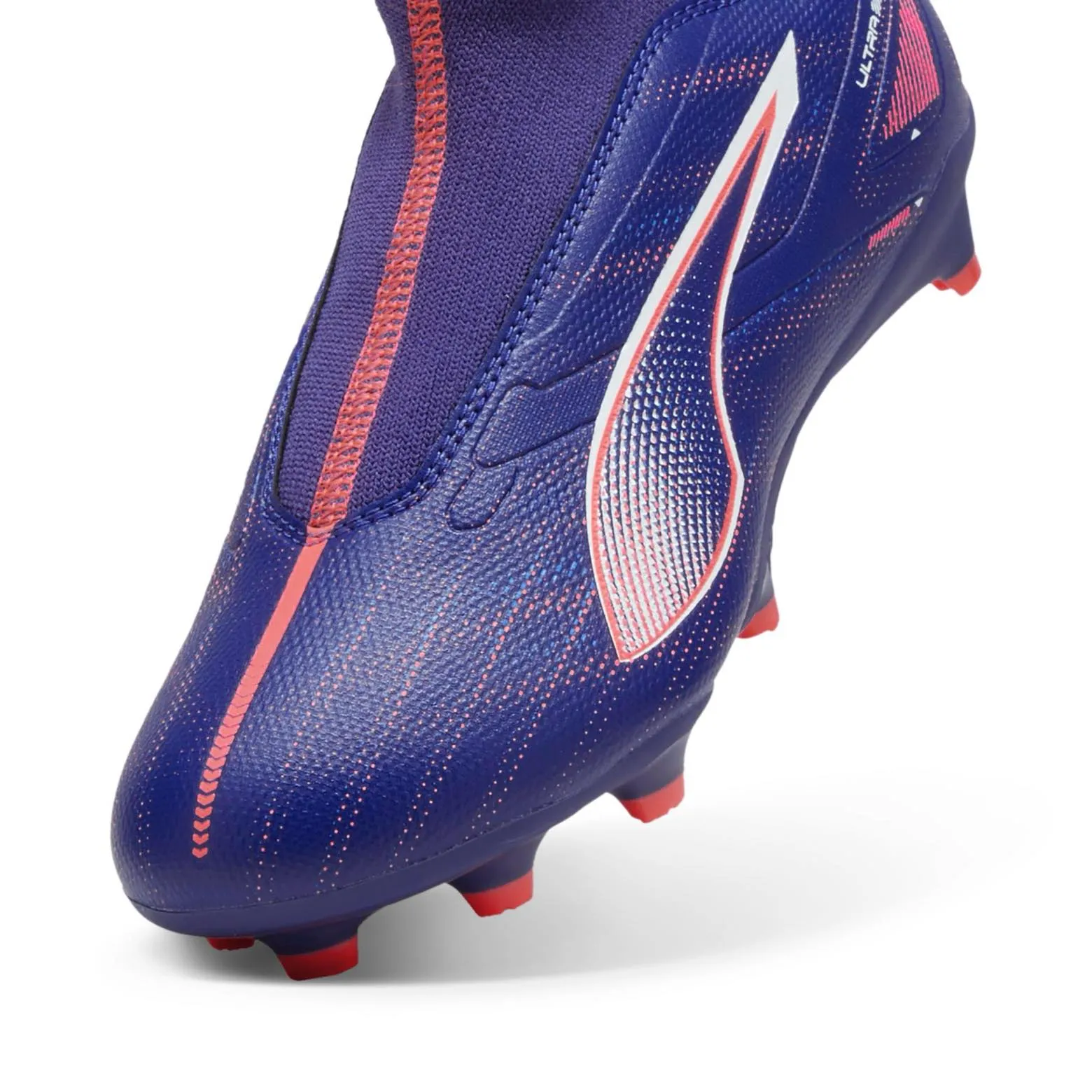 PUMA ULTRA 5 Match  LL FG/AG Jr.