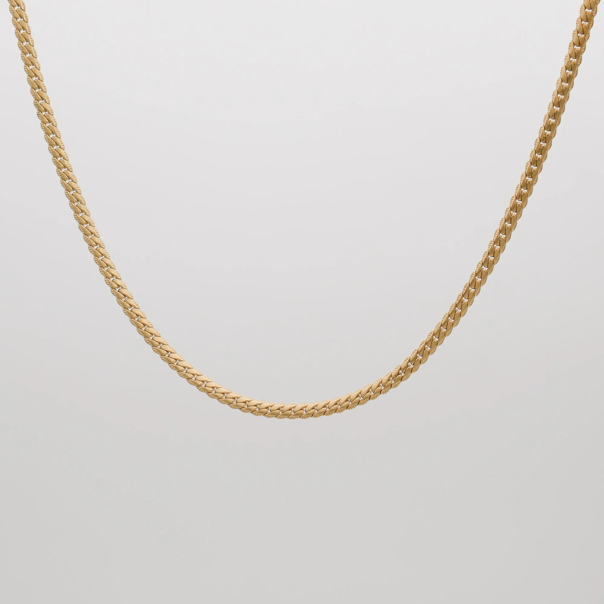 Zuri Hammered Curb Chain